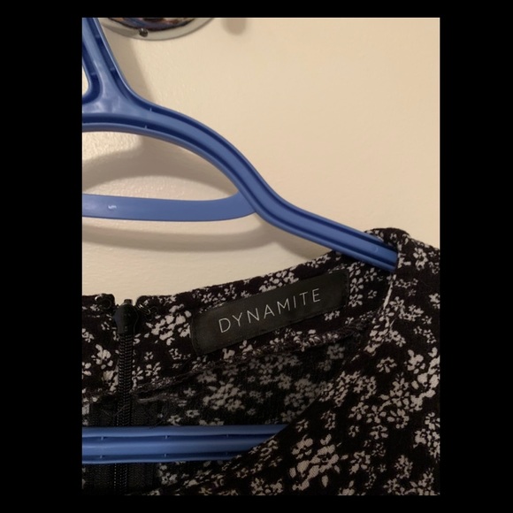 ❗️SALE❗️DYNAMITE - Floral dress - Picture 2 of 2